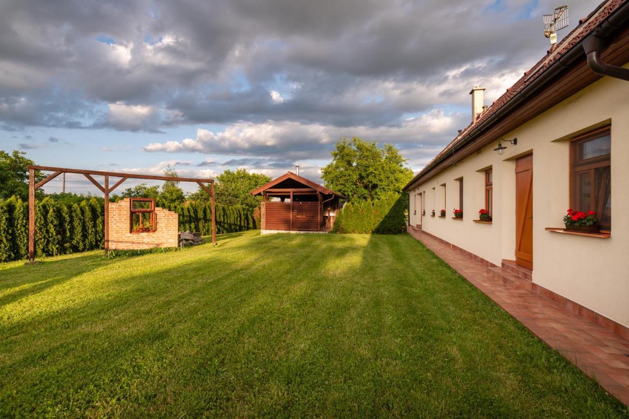 Apartamento Farmaobeckov Sk Exterior foto